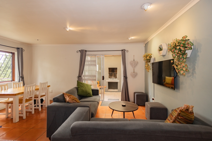 3 Bedroom Property for Sale in The Crest Western Cape